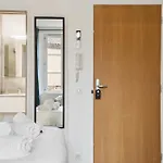 Chic - Climatise - 2 Pas Du Port - Place Aux Herbes * Сен-Тропе