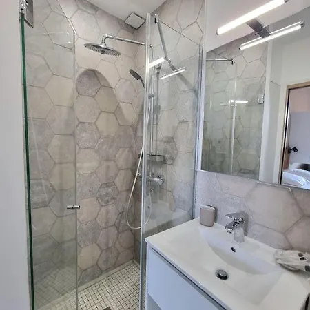 Chic - Climatise - 2 Pas Du Port - Place Aux Herbes *