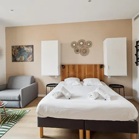 Apartment Chic - Climatise - 2 Pas Du Port - Place Aux Herbes *