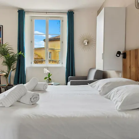 Chic - Climatise - 2 Pas Du Port - Place Aux Herbes Daire