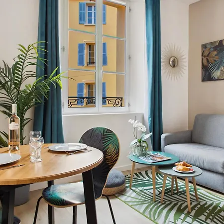 Chic - Climatise - 2 Pas Du Port - Place Aux Herbes