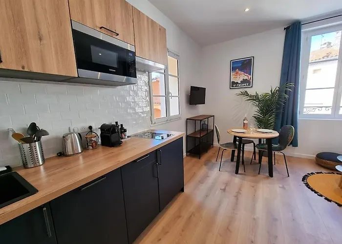 Chic - Climatise - 2 Pas Du Port - Place Aux Herbes