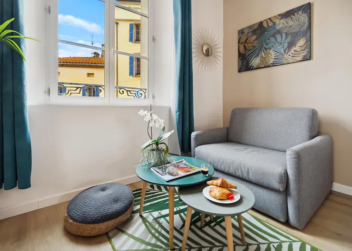 Daire Chic - Climatise - 2 Pas Du Port - Place Aux Herbes