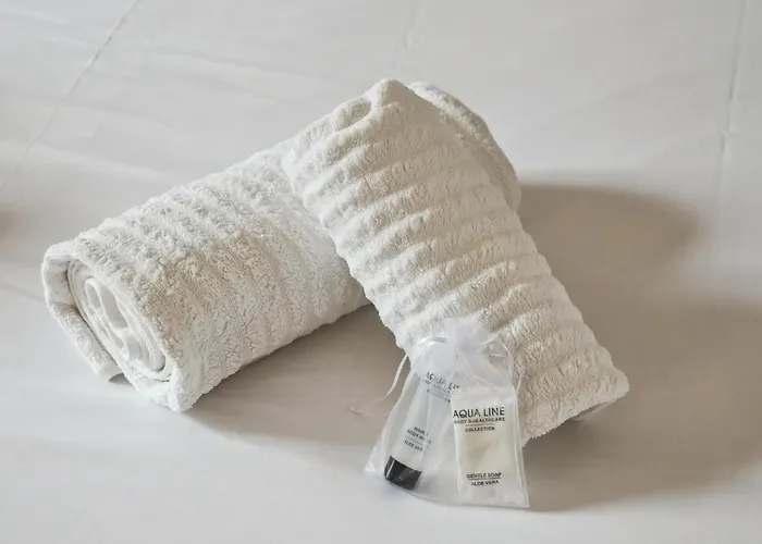 Chic - Climatise - 2 Pas Du Port - Place Aux Herbes