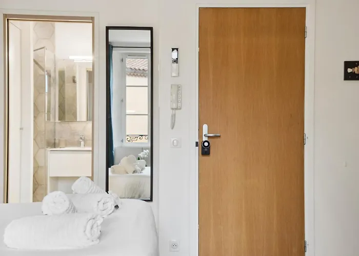 Chic - Climatise - 2 Pas Du Port - Place Aux Herbes * Saint-Tropez