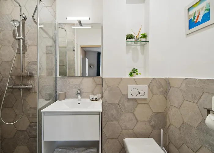 Chic - Climatise - 2 Pas Du Port - Place Aux Herbes Saint-Tropez